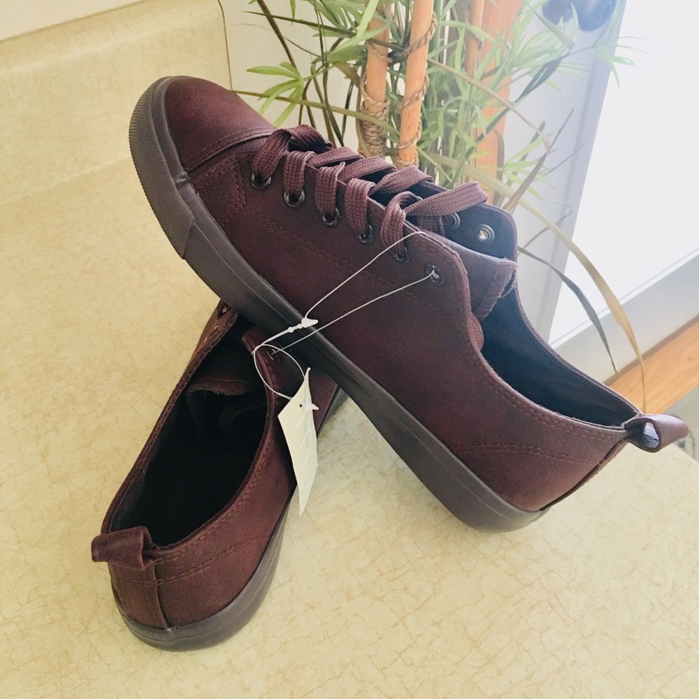 Maurice’s shoes